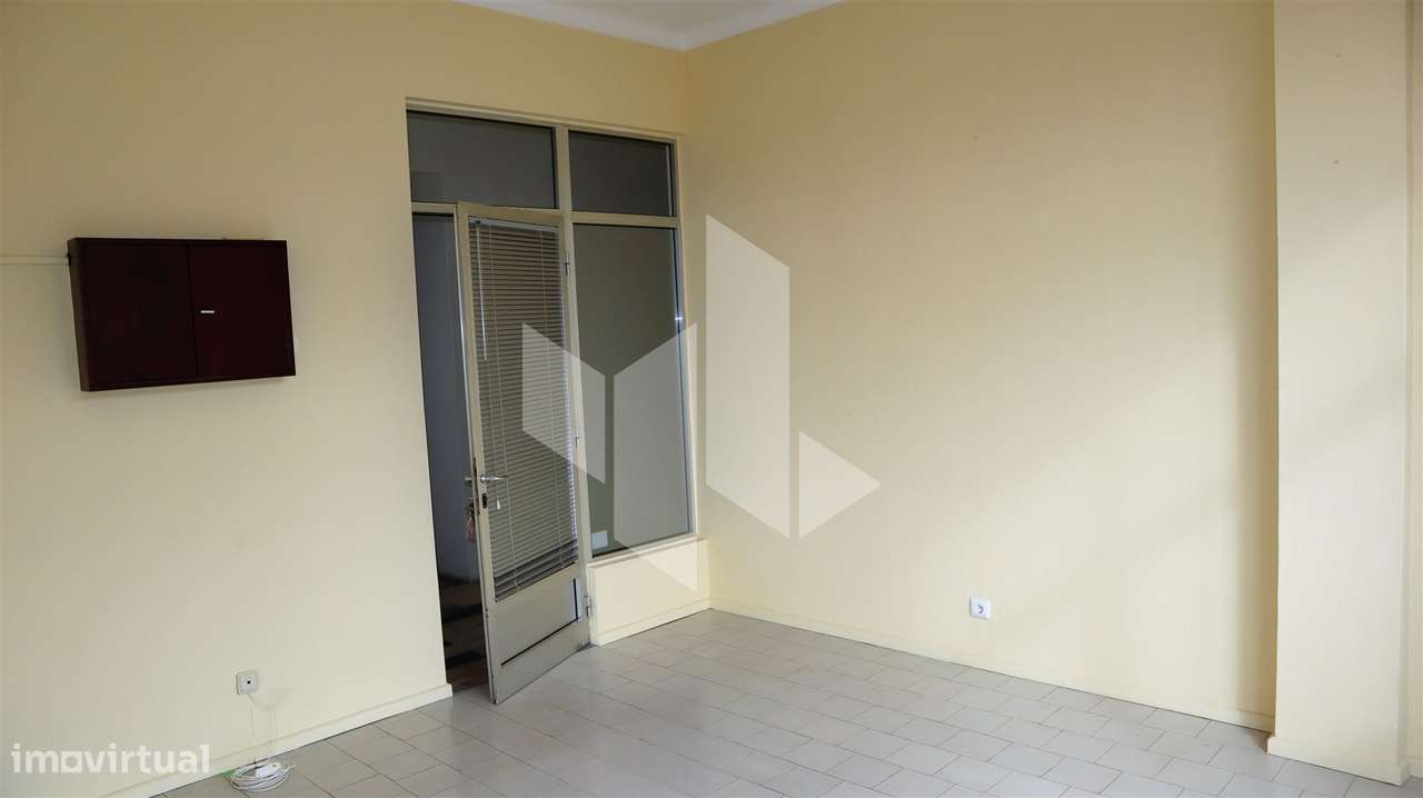 Escritório  Arrendamento em Tondela e Nandufe,Tondela - Grande imagem: 2/5