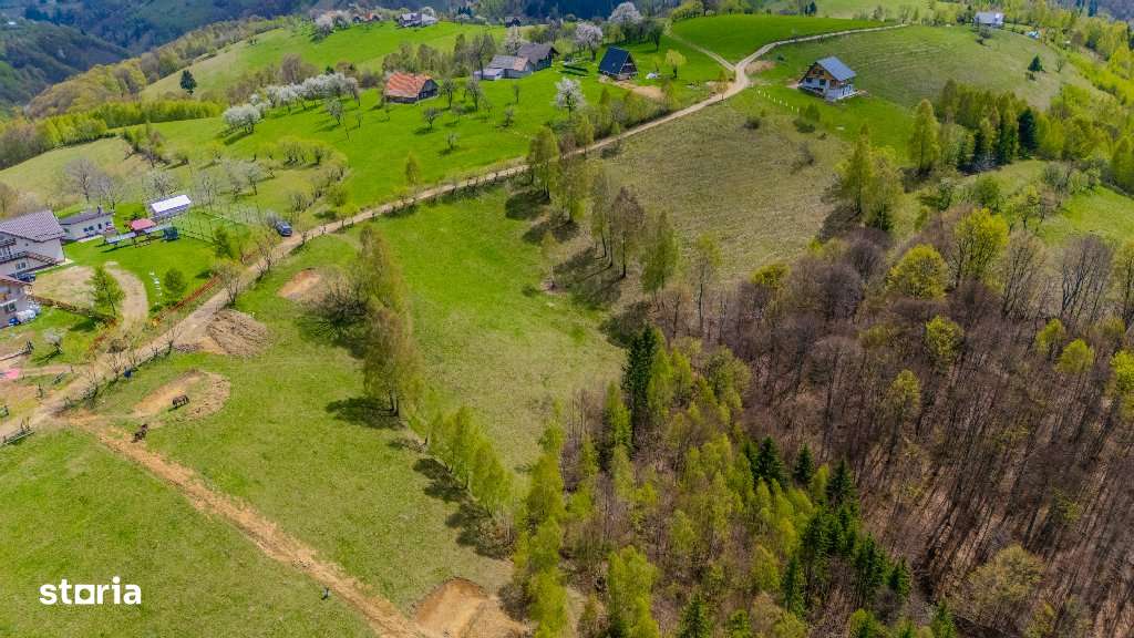 Teren superb in sat Pestera, Brasov, vedere spre Bucegi - Imagine principală: 4/9