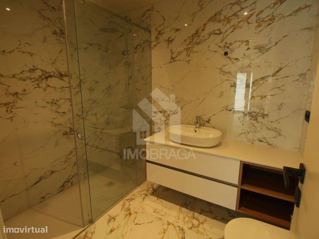Moradia de Gaveto T3 Nova com 3 Suites | Pronta a Habitar | S. Pedr...-28