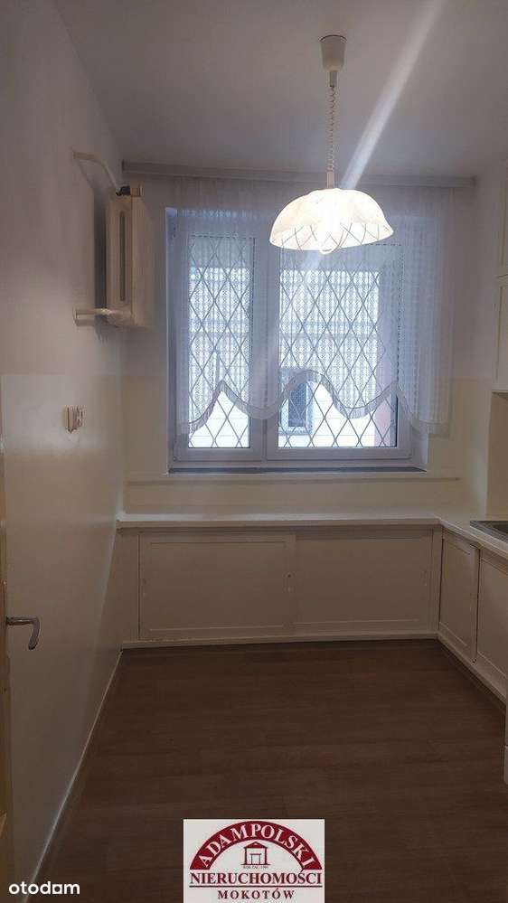 Centrum/Ul. Warecka/61M2/3 Pokoje/Metro-1