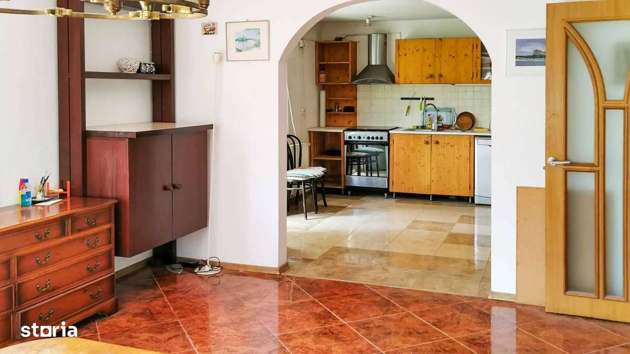 Casă P+1 curte 800 mp in Corbeanca, la sosea-1