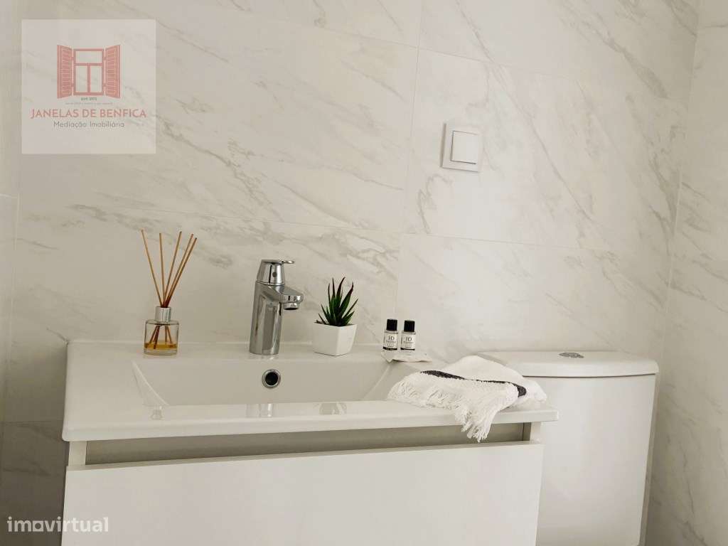 T3 em Benfica, renovado, equipado, mobilado, varanda aberta-25