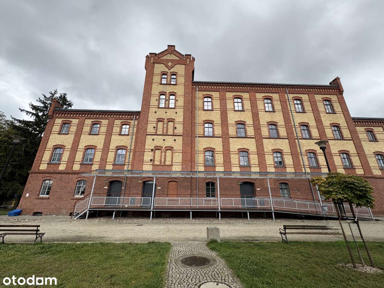 Mieszkanie w świetnym klimacie-16