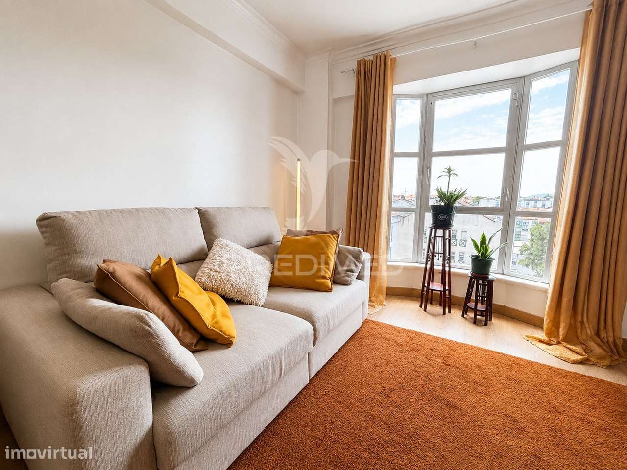 Apartamento T2 Tapada das Mercês | Sintra | Elevador | Varanda | Vi...