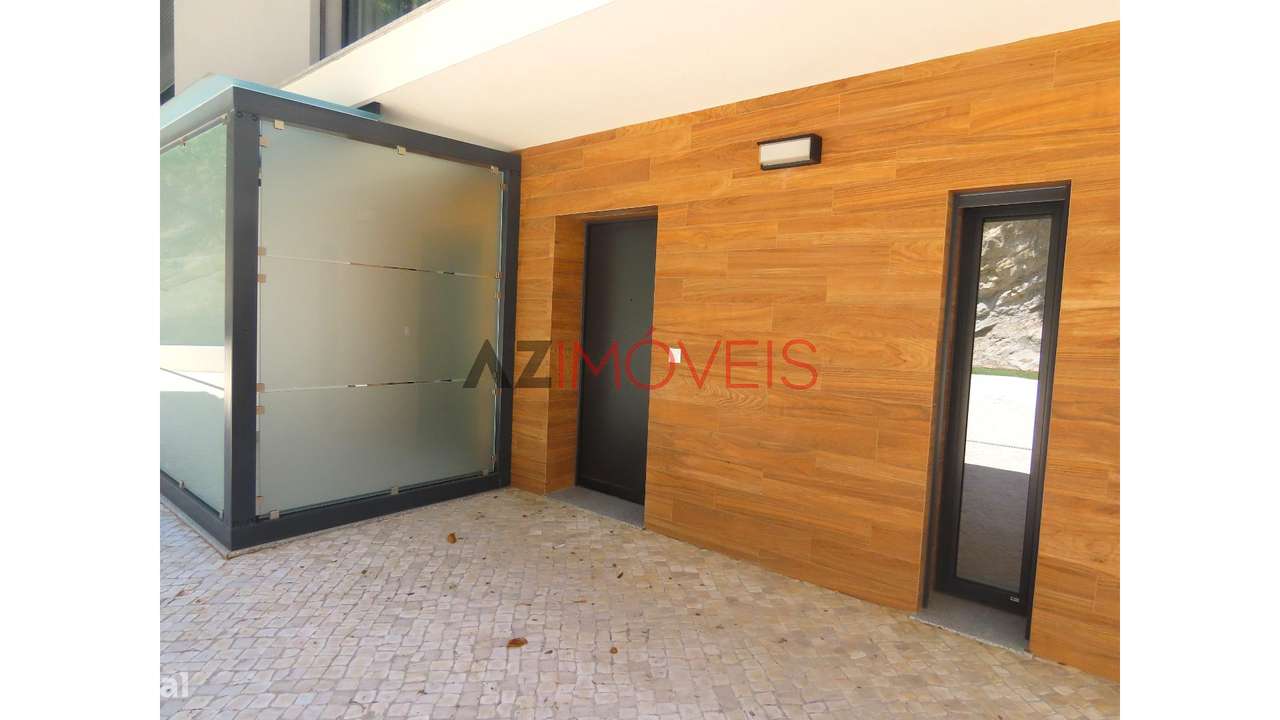 MORADIA NOVA T4 NO CENTRO DE LEIRIA-35