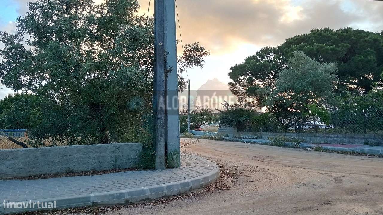 Terreno Urbano em Stº António da Charneca - Barreiro-18