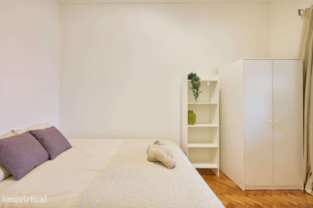 Quarto - localizado em Alameda Lisbon - Grande imagem: 3/7