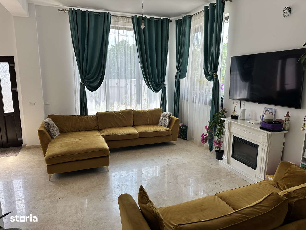 Vila de vanzare - Imagine principală: 2/15