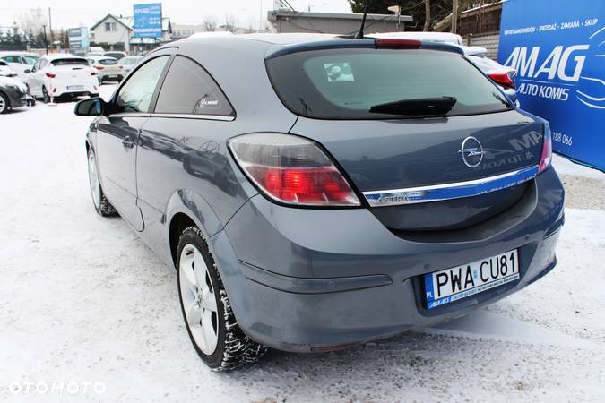 Opel Astra III GTC 1.6 Cosmo - 8