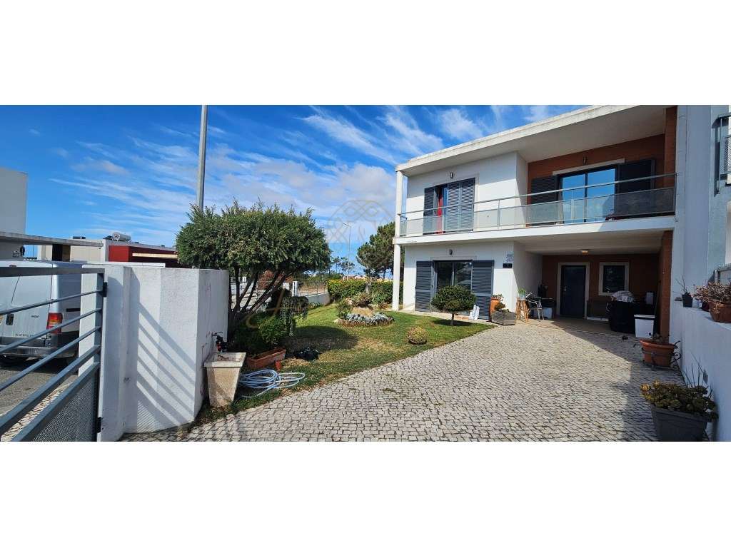 Moradia com 5 assoalhadas - Grande imagem: 2/40