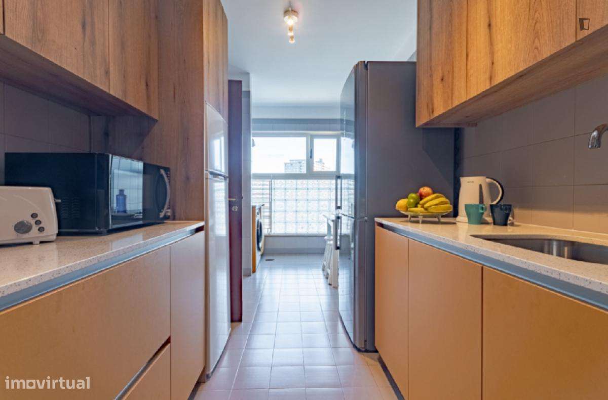 Quarto - localizado em Paranhos Porto - Grande imagem: 5/9