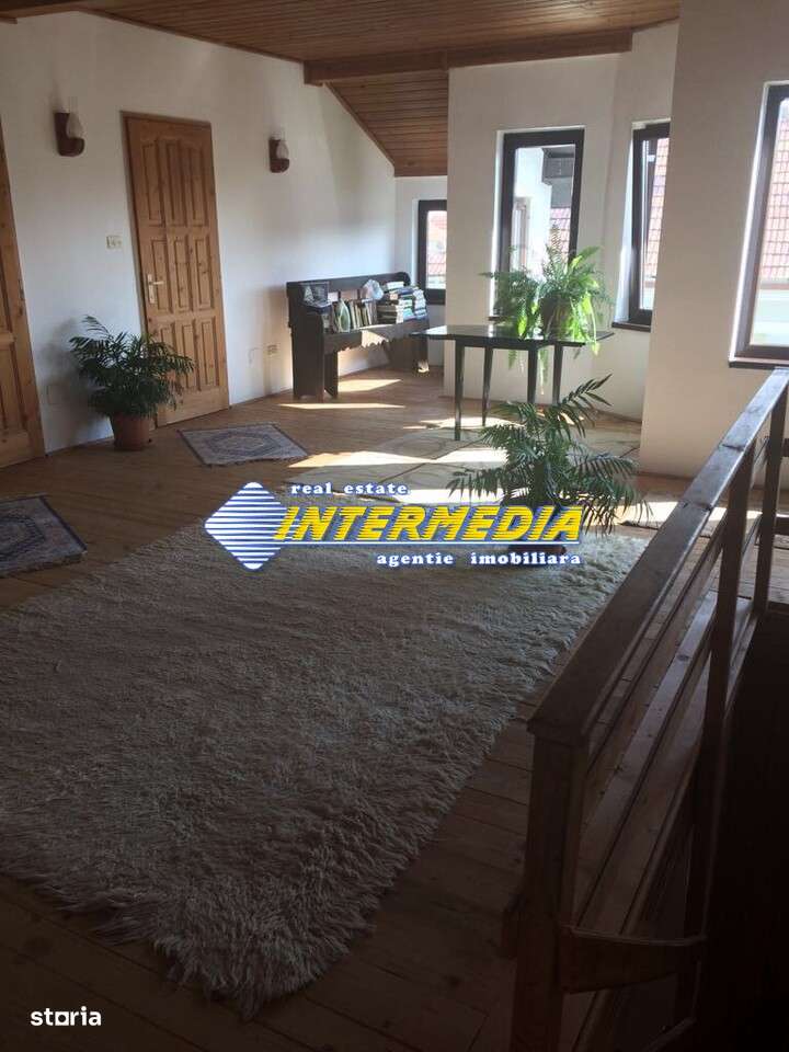 Casa Noua de vanzare P+E+M cu 3000 mp teren in Zona Ciugud - Imagine principală: 5/10