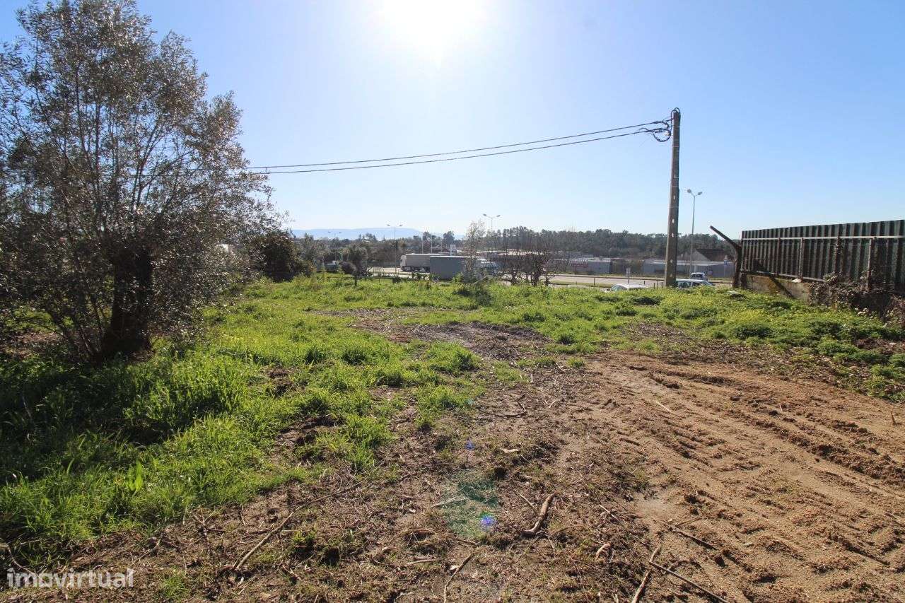 Terreno para Construção a 3,5 km do Centro - Grande imagem: 4/5