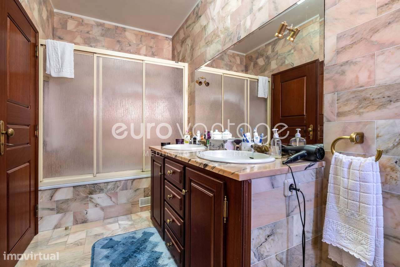 MORADIA T8 NO CENTRO DE LEIRIA-30