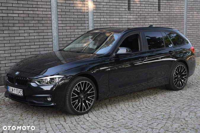 BMW Seria 3 320d Touring xDrive - 4