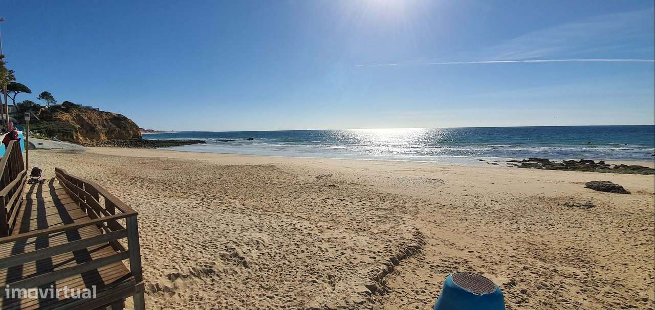 Apartamento na praia com varanda garagem e piscina-26