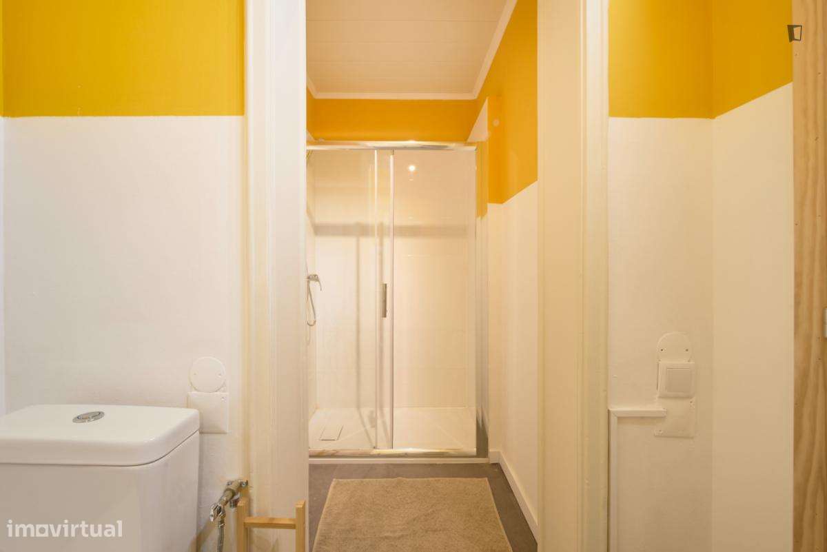 Quarto - localizado em Marquês de Pombal Lisbon - Grande imagem: 4/48