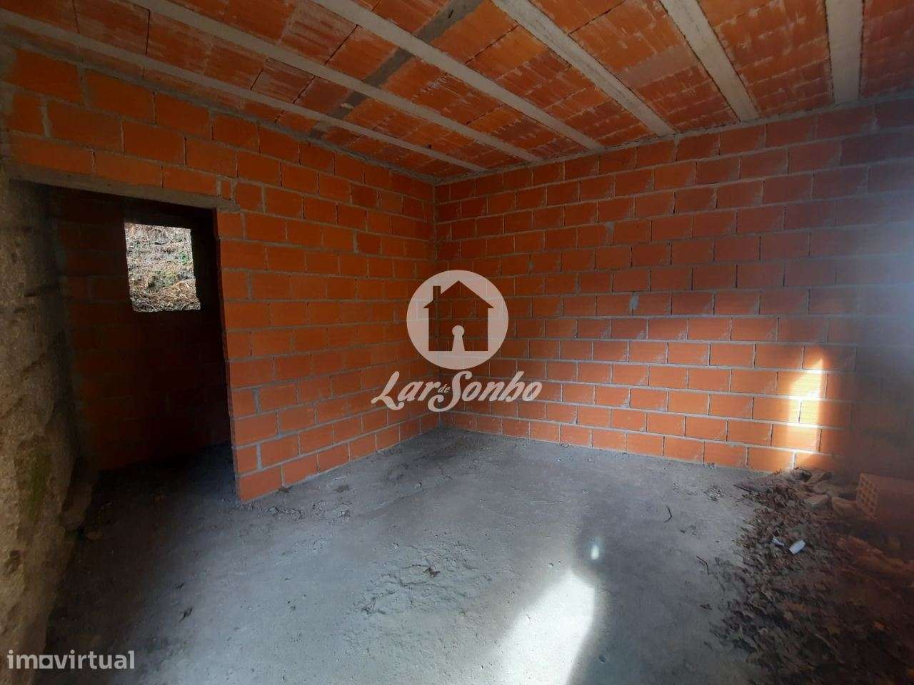 Moradia em Pedra para Restaurar em Moreira do Rei, Fafe-11