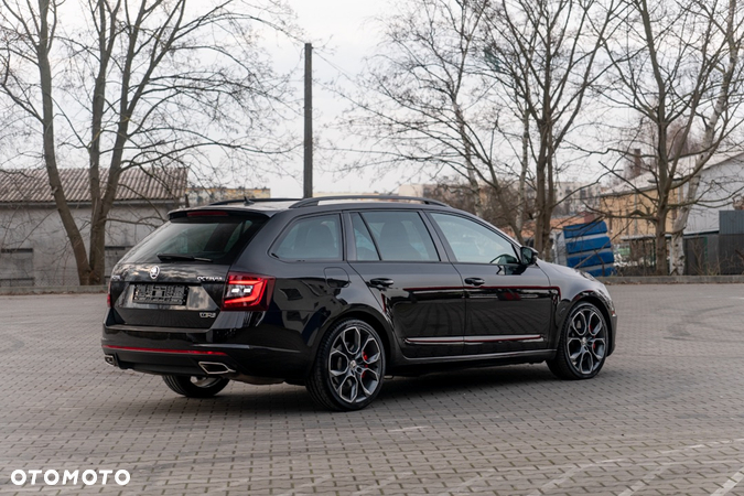 Skoda Octavia 2.0 TSI RS 245 DSG - 8