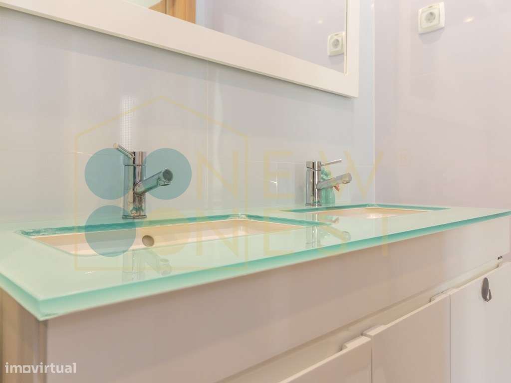 Apartamento T4 com Terraço, 3 varandas, 2 Parqueamentos e Arrecadaç...-25