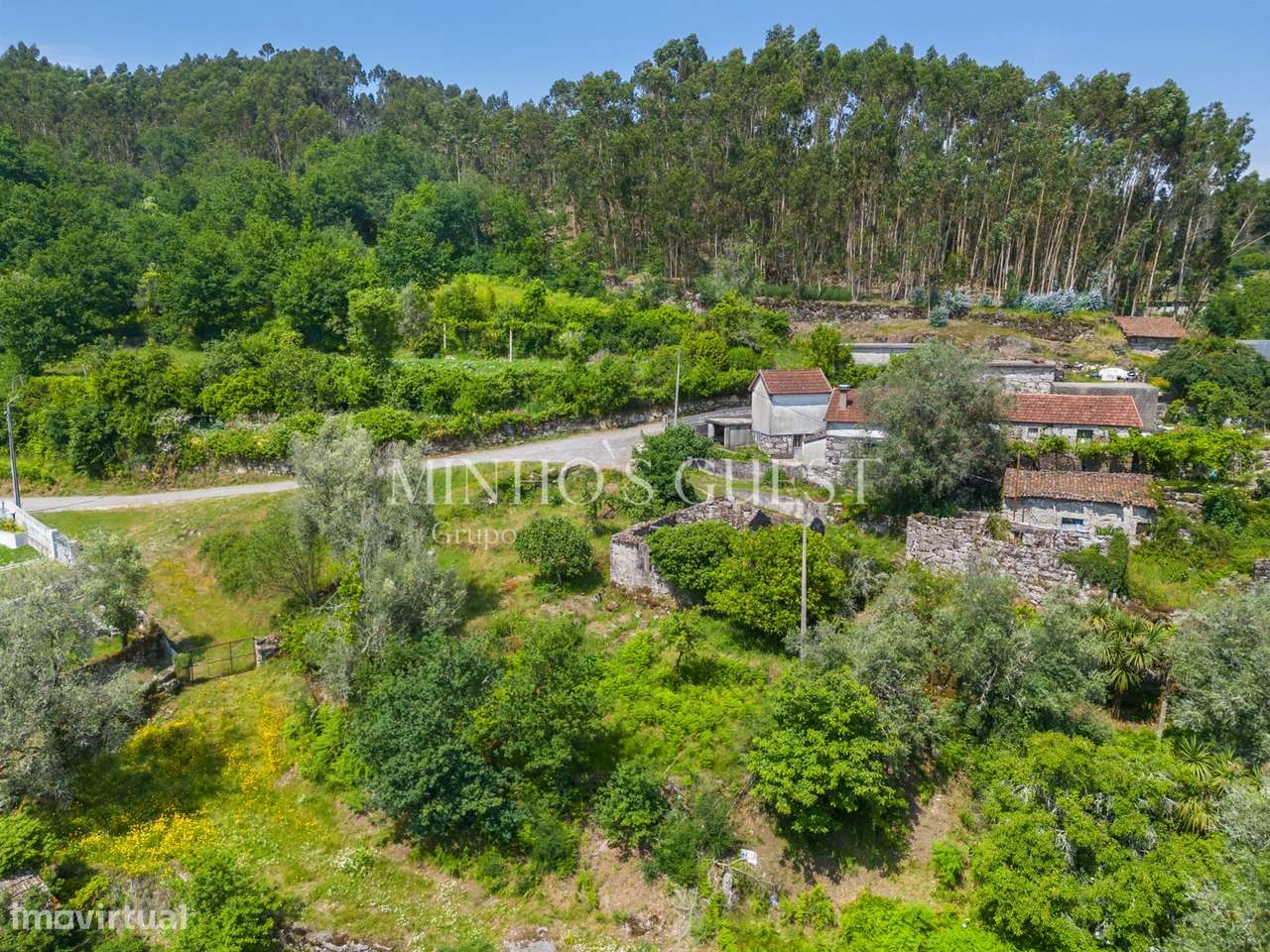 Terreno (700m2) c/ Ruína em Serzedelo – Póvoa de Lanhoso-7