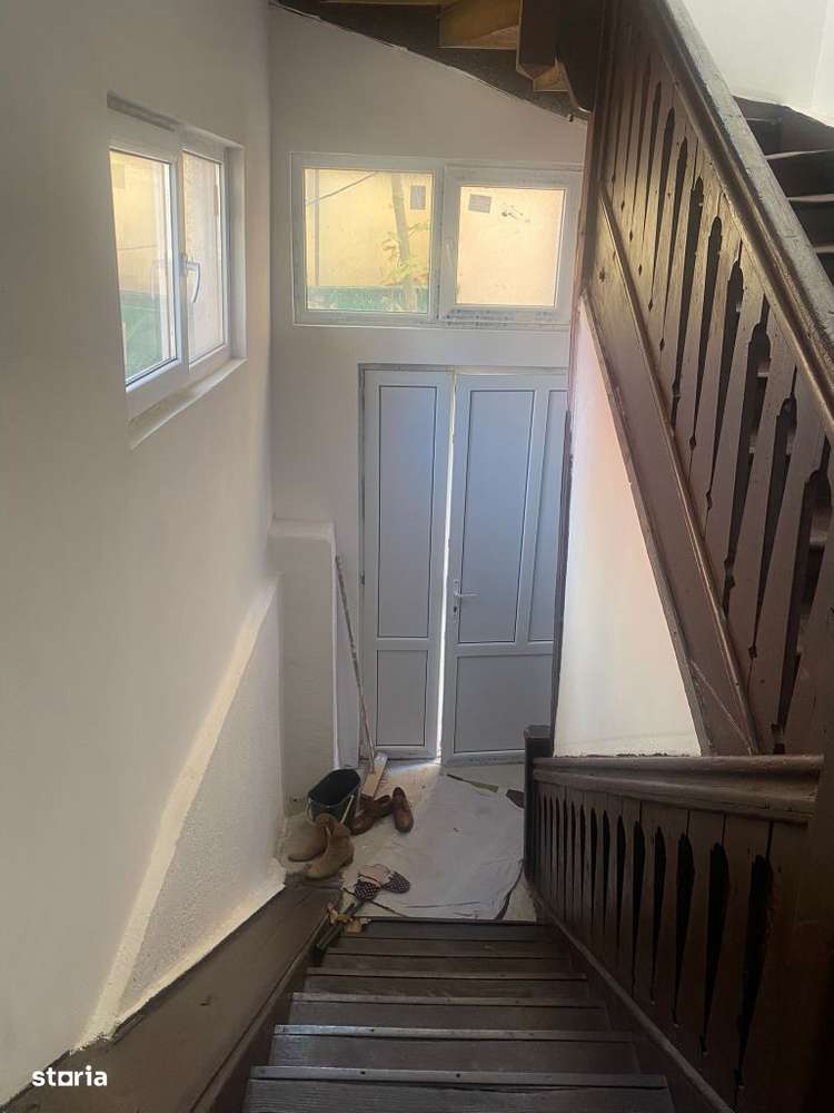 Apartament 3camere de vanzare Central in Predeal negociabil-13