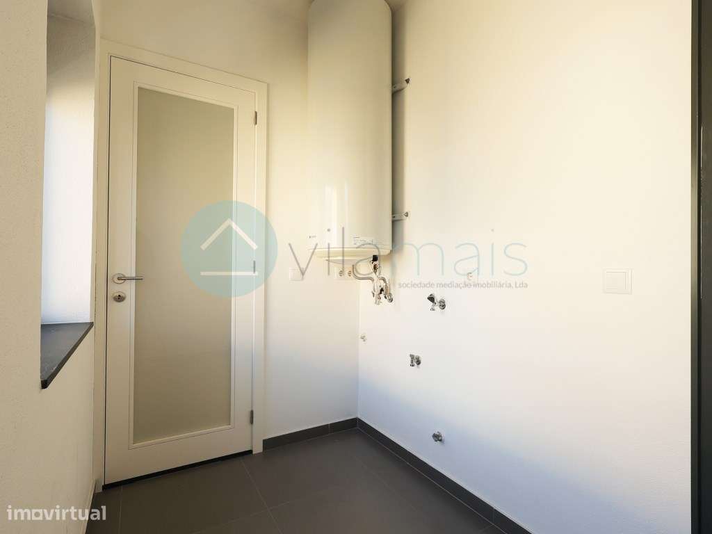 Apartamento T4 em edifício totalmente recuperado, mantendo a sua tr... - Grande imagem: 4/26