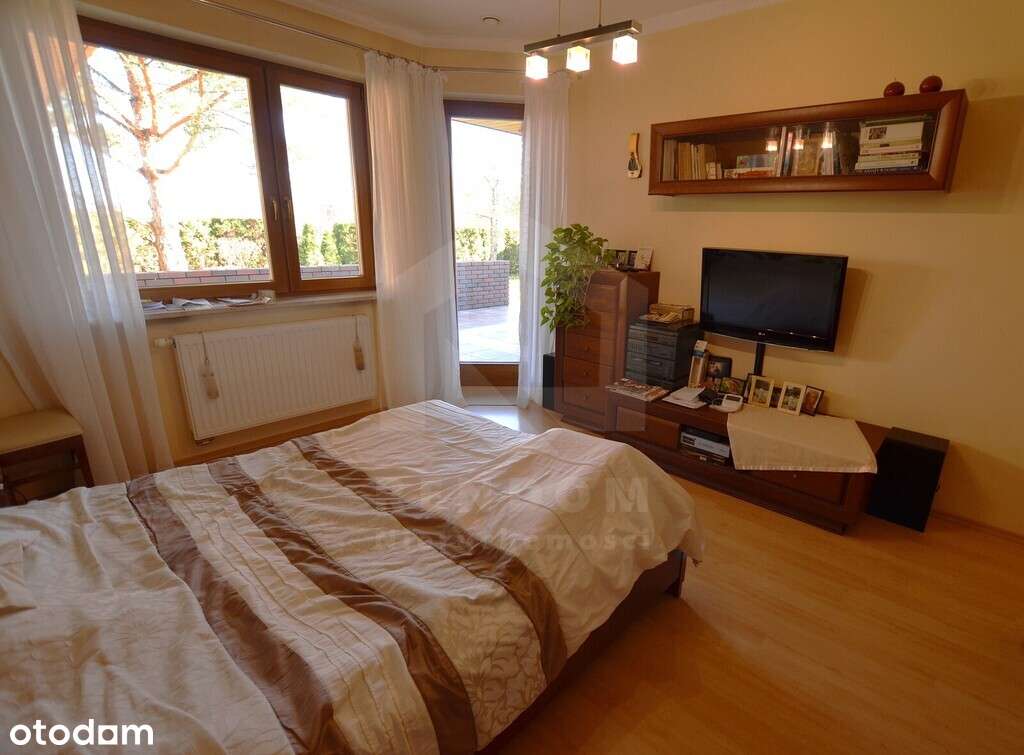 Wyjątkowy dom z atrium-14