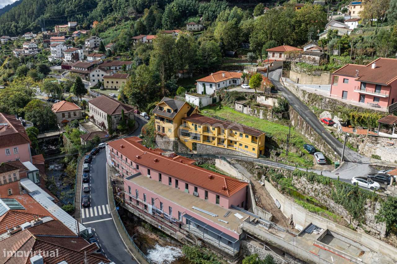 Chalet no Gerês - 15 Quartos com Licença AL - Grande imagem: 4/60