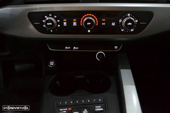 Audi A4 2.0 TDI S-line S tronic - 25