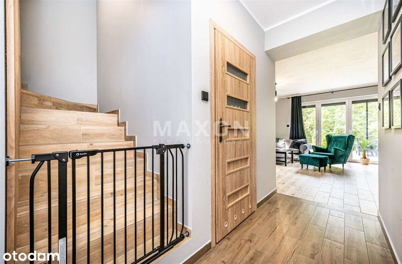 Dom w spokojnej i cichej okolicy-13