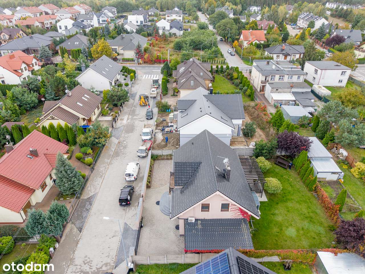 Dom Wolnostojący z Lokalem Usługowym – Komorniki, ul. Wiosenna-16