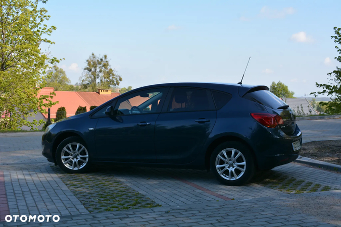 Opel Astra 1.4 ECOFLEX Cosmo - 13