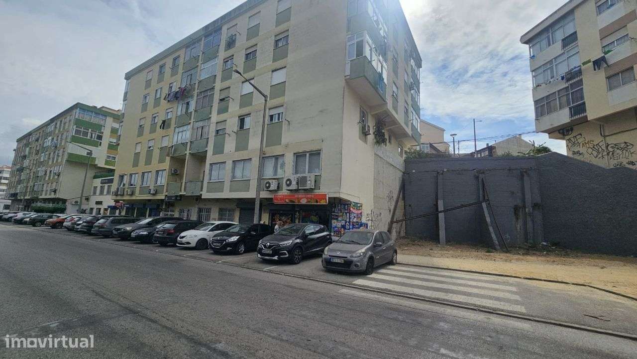 Loja em Alto do Moinho Corroios - Grande imagem: 2/13