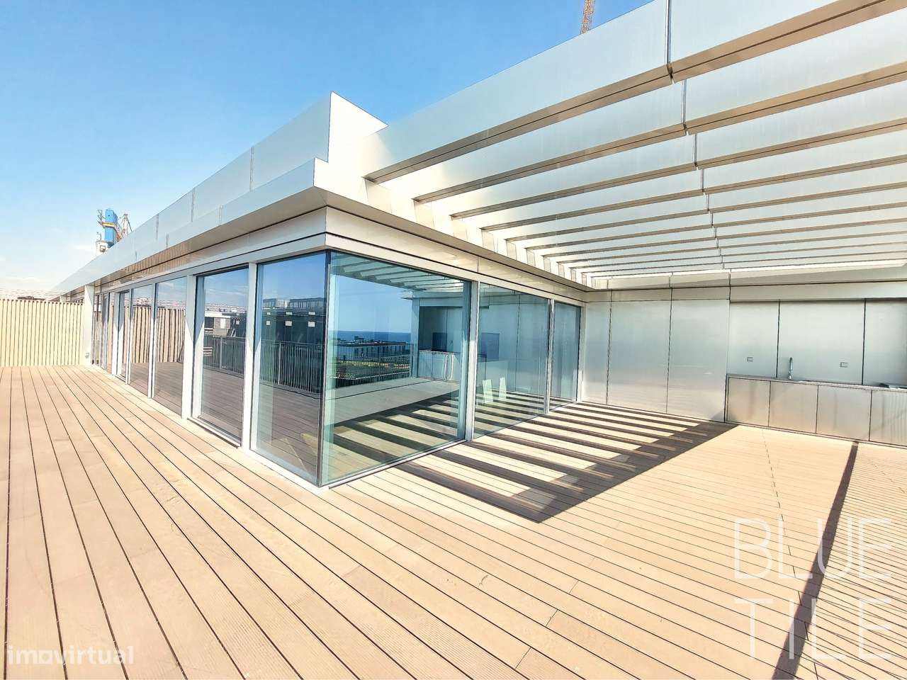 Fabulosa Penthouse com vistas incríveis de Mar-10