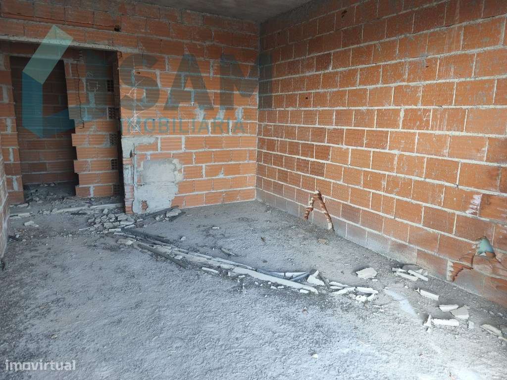 Moradia T3 em construção-14
