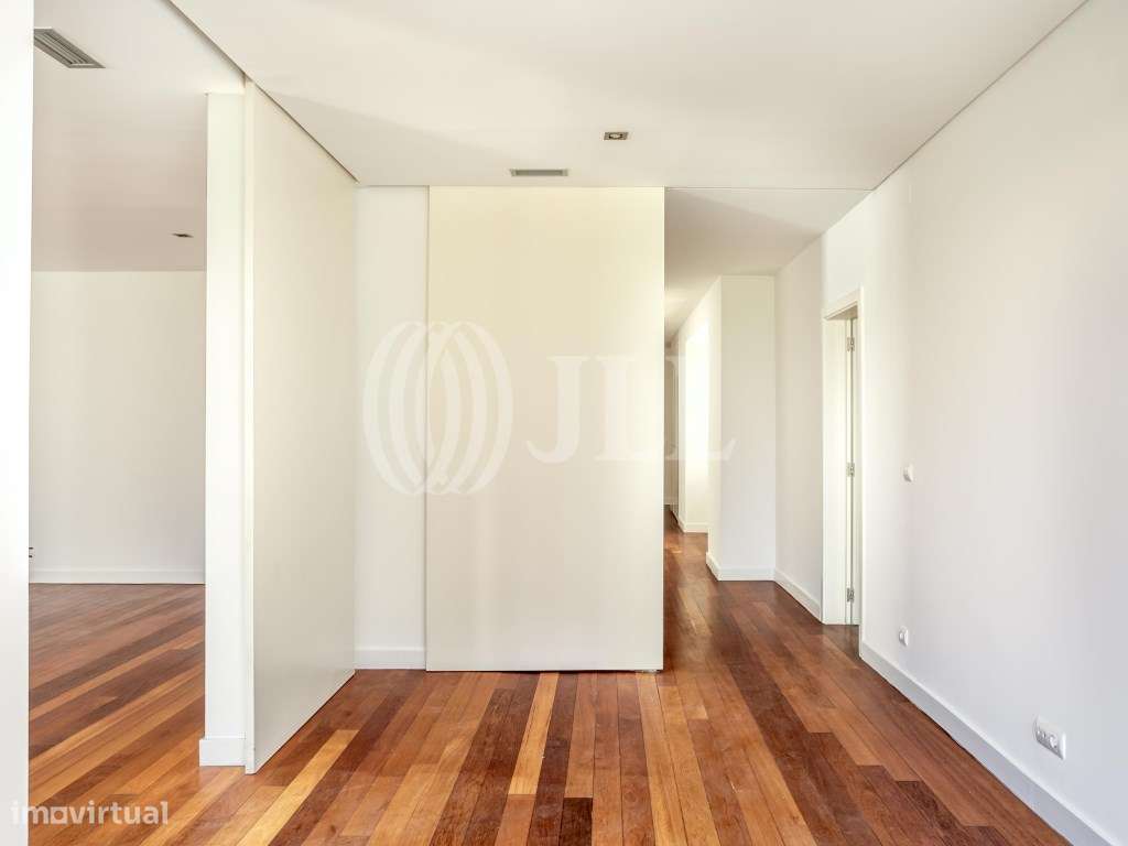 Apartamento T4 nas Avenidas Novas, Lisboa - Grande imagem: 5/32