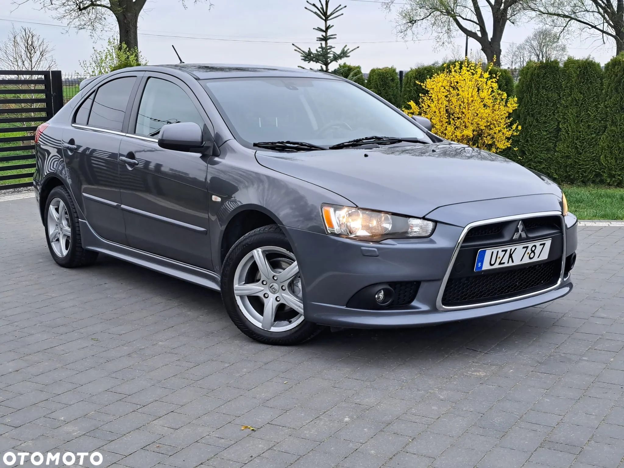 Mitsubishi Lancer 1.8 Intense - 1