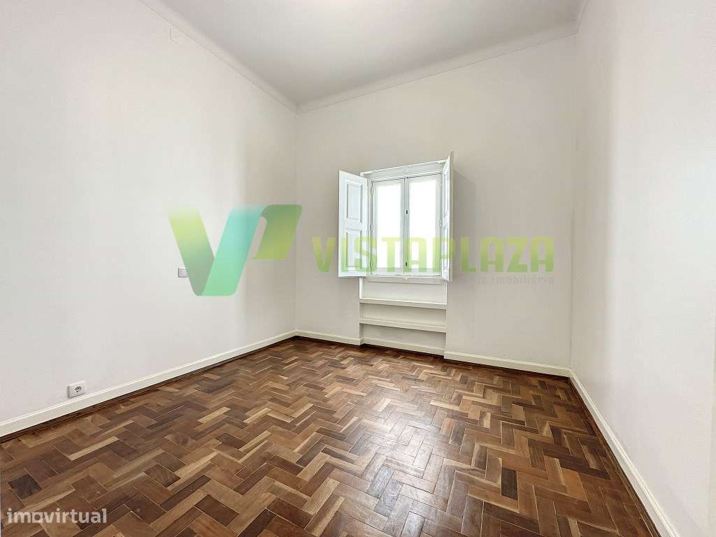 Moradia T4 Remodelada Centro de Portimão-11