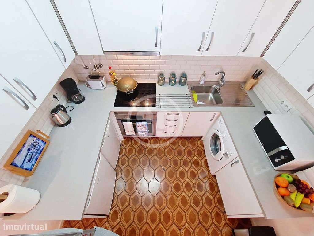 Casa histórica renovada e com fantástica vista mar na zona mais ant...-9