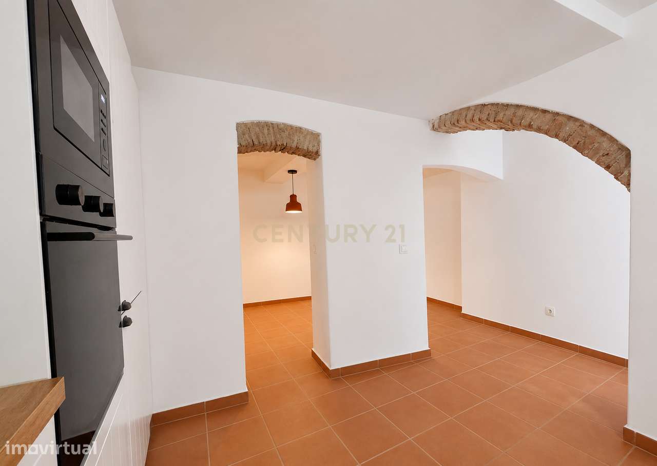 Moradia T3 Totalmente Reabilitada com Terraço Panorâmico de 360º sobre-6