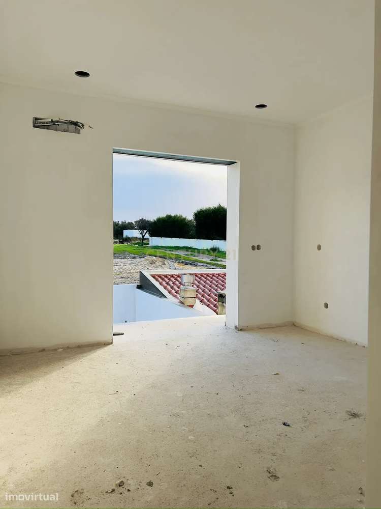 Moradia em Águas de Moura - T3+ Sótão em fase final de construção - Grande imagem: 2/23