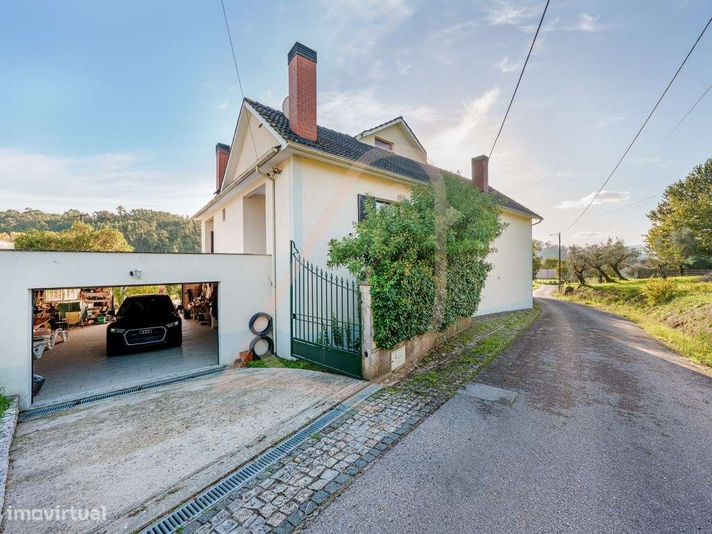 Refúgio Perfeito no Campo com Vista de Sonho e Piscina!-44