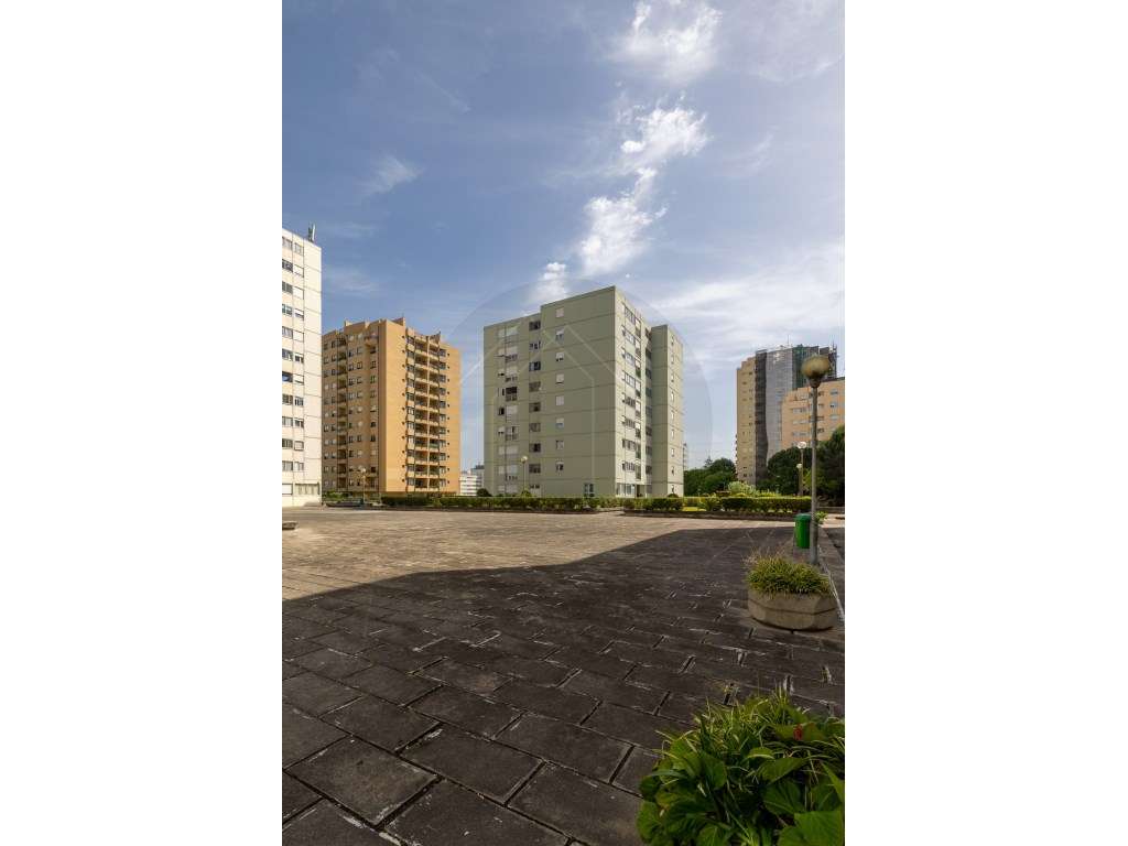 Apartamento T3 Vistas desafogadas em Ramalde, Porto-27