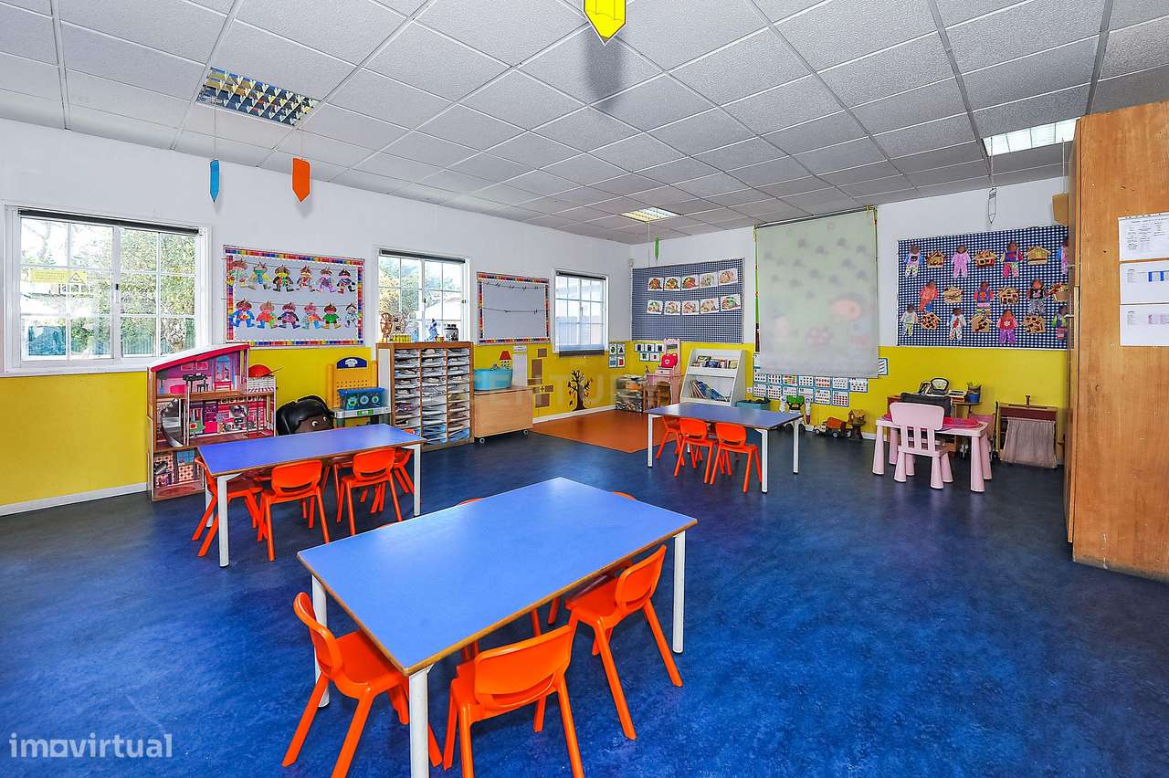 Imóvel com negócio (colégio)– Centro da Parede, Cascais-36