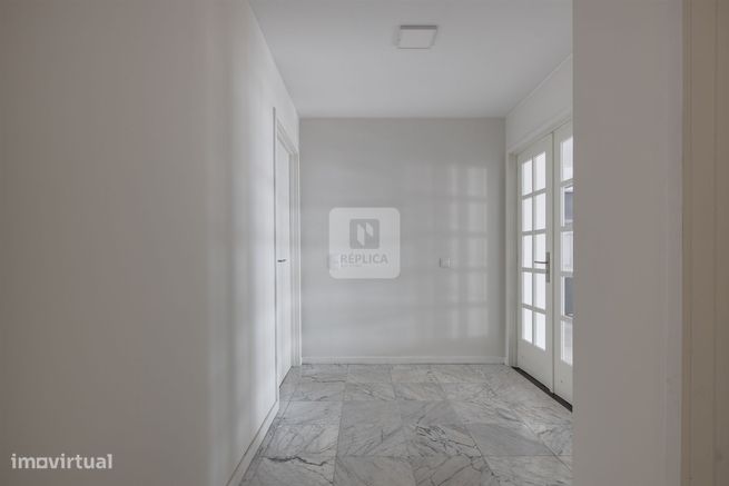 Apartamento T4 com Varanda de 31m2 e vista mar em Matosinhos-14