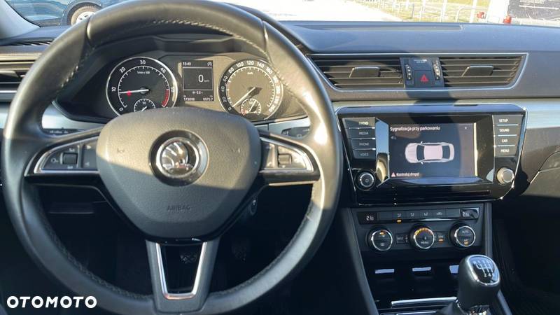 Skoda Superb 2.0 TDI Ambition - 12