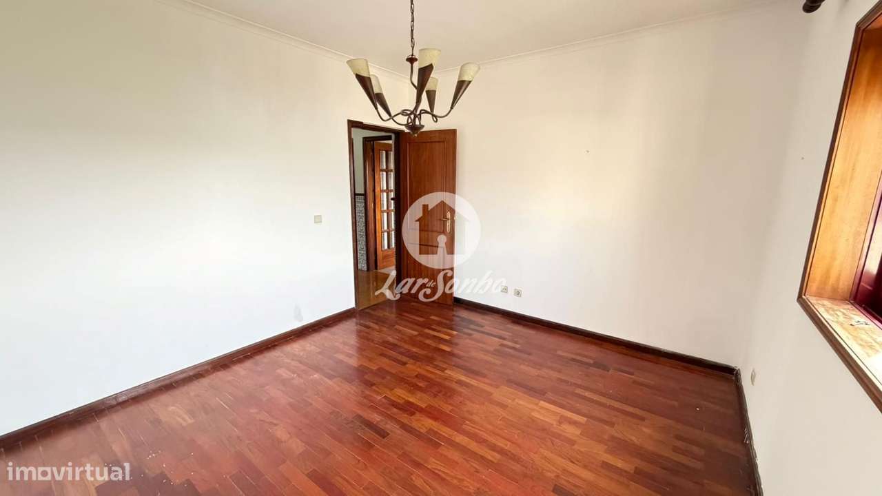 Apartamento T2 em Venda Nova  Rio Tinto com garagem box de 35m2-9