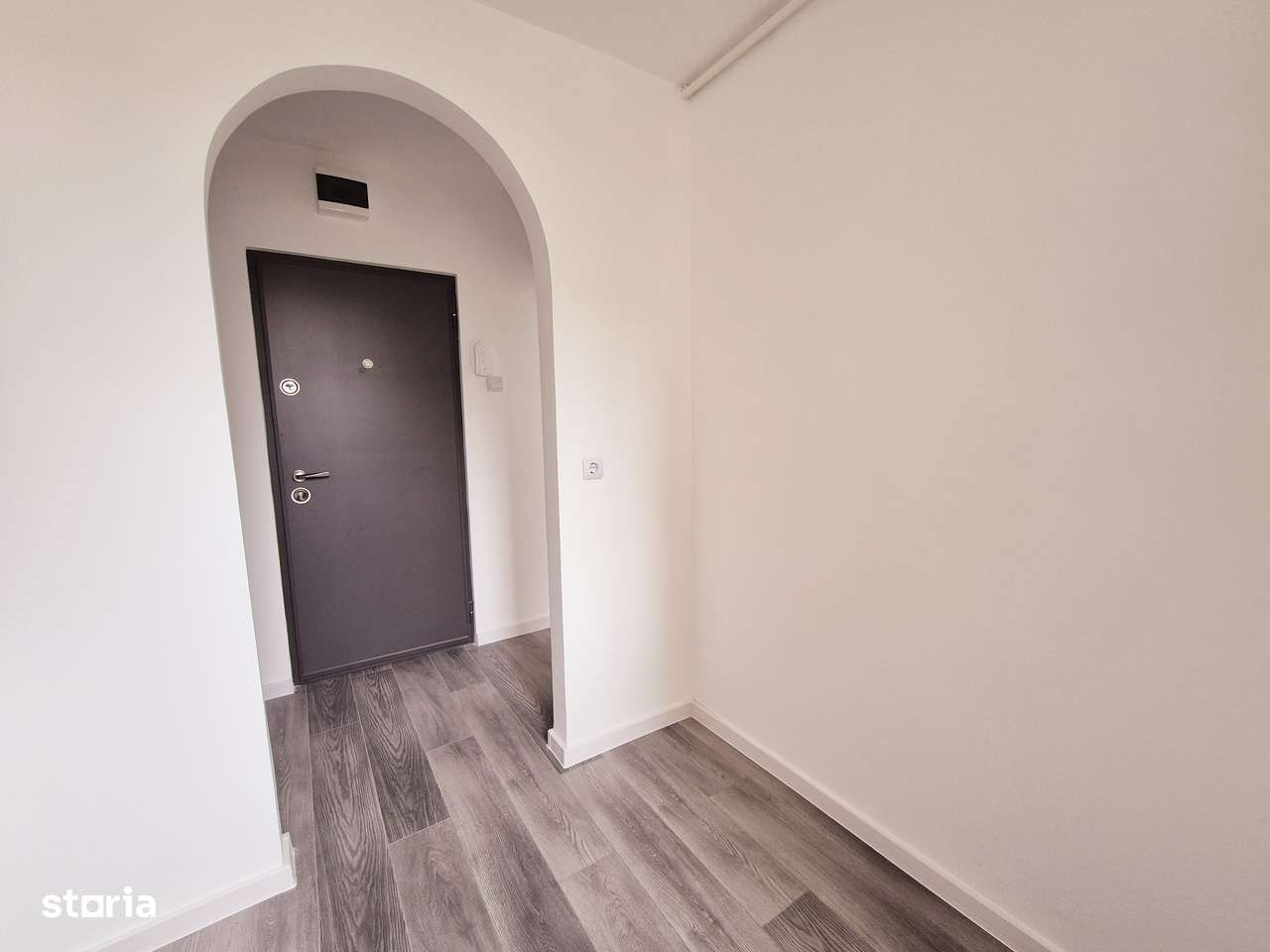 Apartament cu 1 camera, decomandat, parter, zona centrala-6