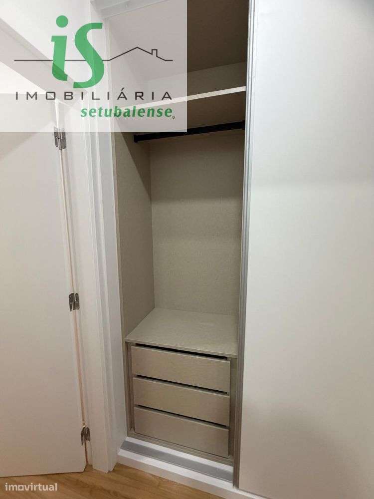 MORADIA PARA VENDA NO BAIRRO DA CONCEIÇÃO EM SETÚBAL-19